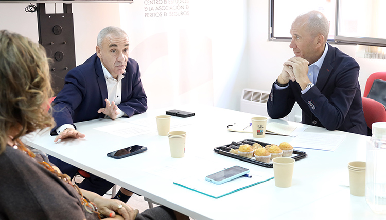 Mesa redonda sobre transparencia en el Seguro