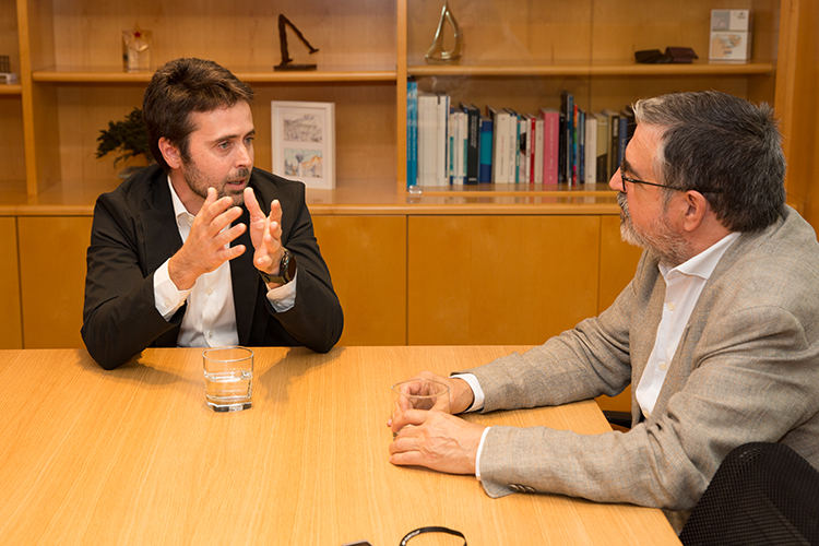 Encuentro entre Joan Manuel Castells (FIATC SEGUROS) y Francisco de la Puente (APCAS)